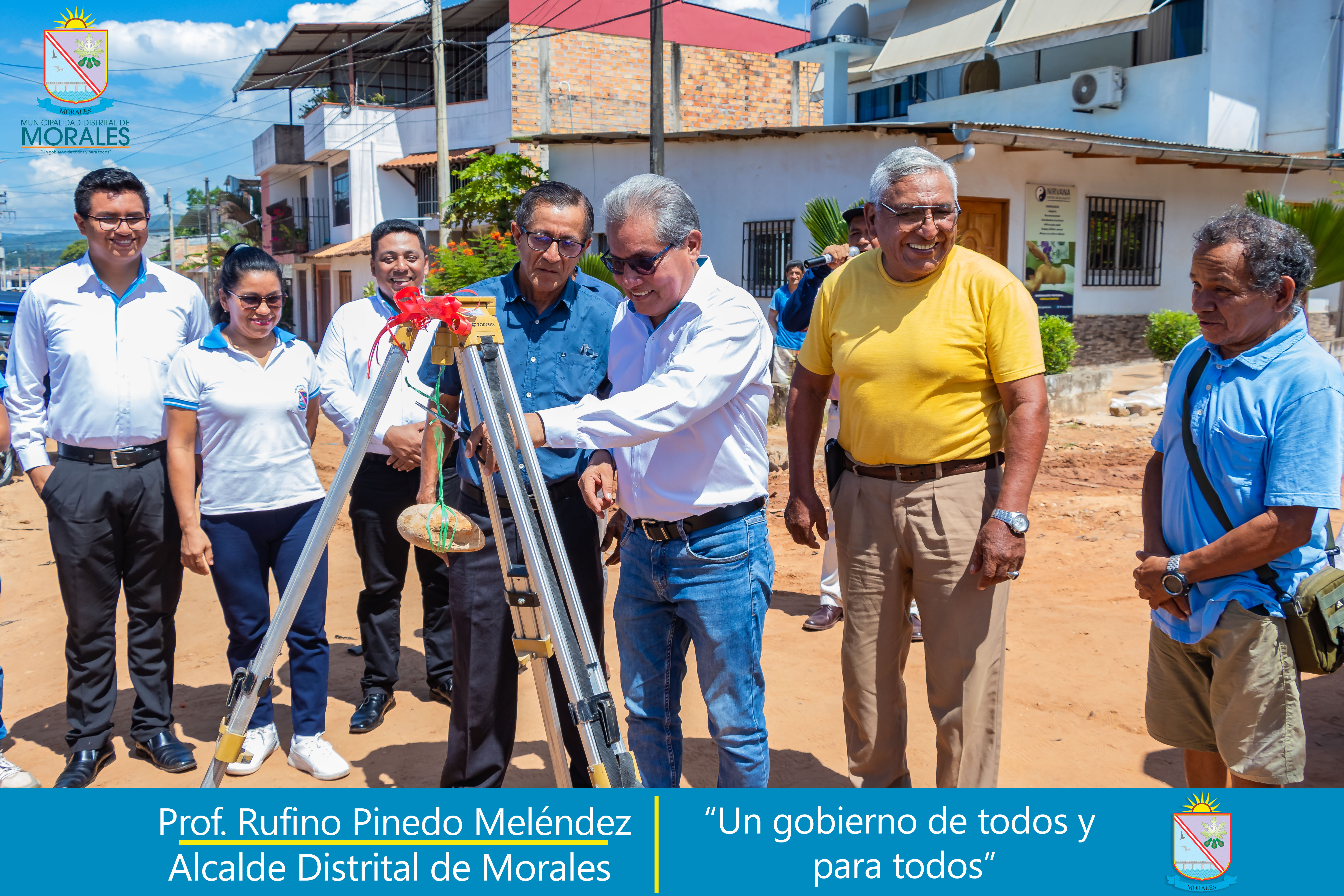 ALCALDE DE MORALES RUFINO PINEDO PONE PRIMERA PIEDRA PARA OBRA DE CAMBIO DE REDES Y CONEXIONES DOMICILIARIAS DE AGUA Y DESAGÜE DE LOS JIRONES GEIDEN VELA, LIBERTAD Y JUNÍN. 