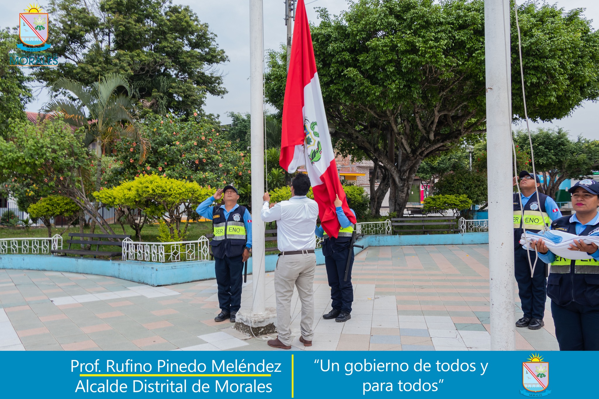 CON ESPÍRITU CÍVICO SE REALIZÓ LA CEREMONIA DE IZAMIENTO DEL PABELLÓN NACIONAL EN PLAZA FRANCISCO BOLOGNESI DEL DISTRITO DE MORALES. 