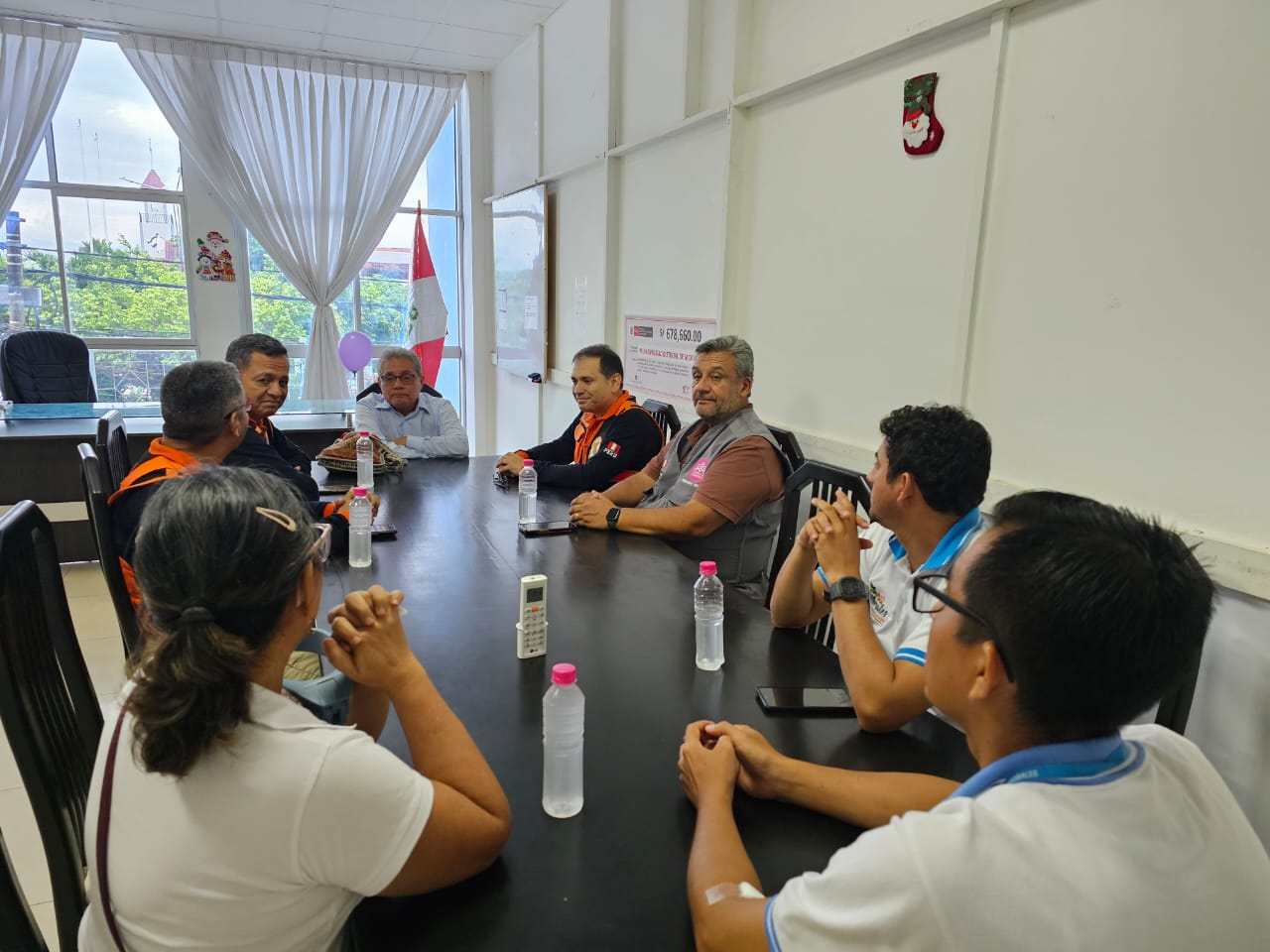 ALCALDE DE MORALES RUFINO PINEDO SE REÚNE CON JEFE DEL INDECI