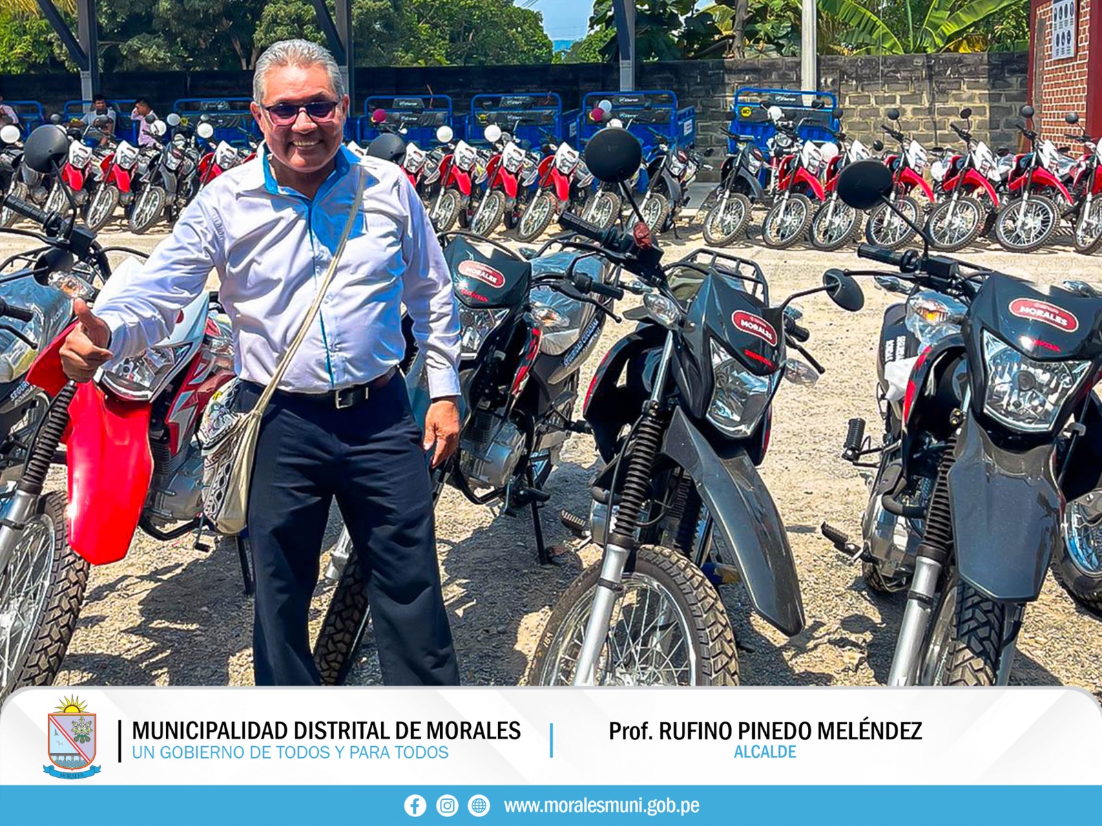 ALCALDE DE MORALES RUFINO PINEDO RECIBE 4 MOTOS LINEALES PARA REFORZAR LA SEGURIDAD CIUDADANA.