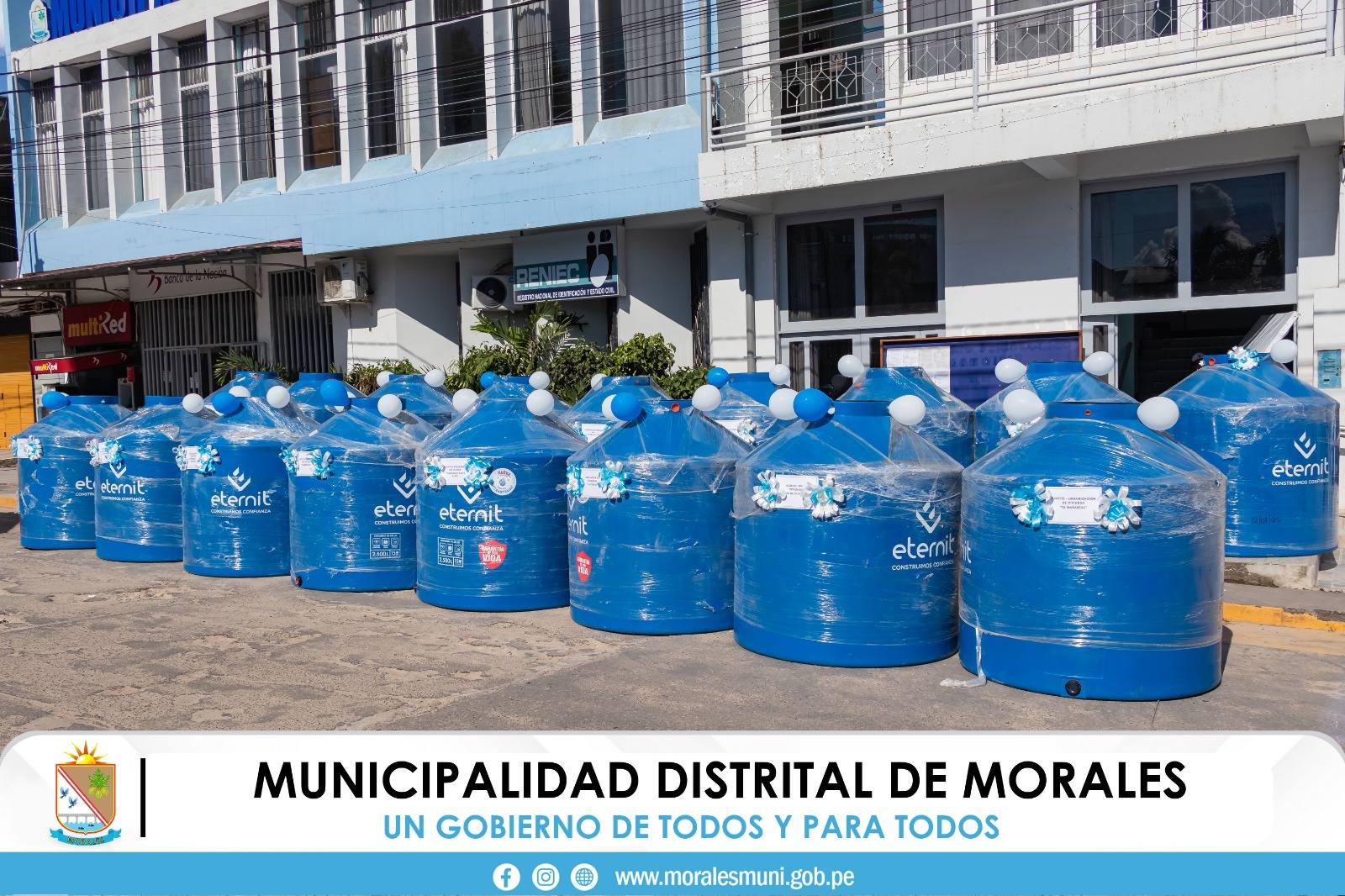 ENTREGAN TANQUES PARA ALMACENAR AGUA EN DIVERSOS SECTORES DEL DISTRITO DE MORALES. 