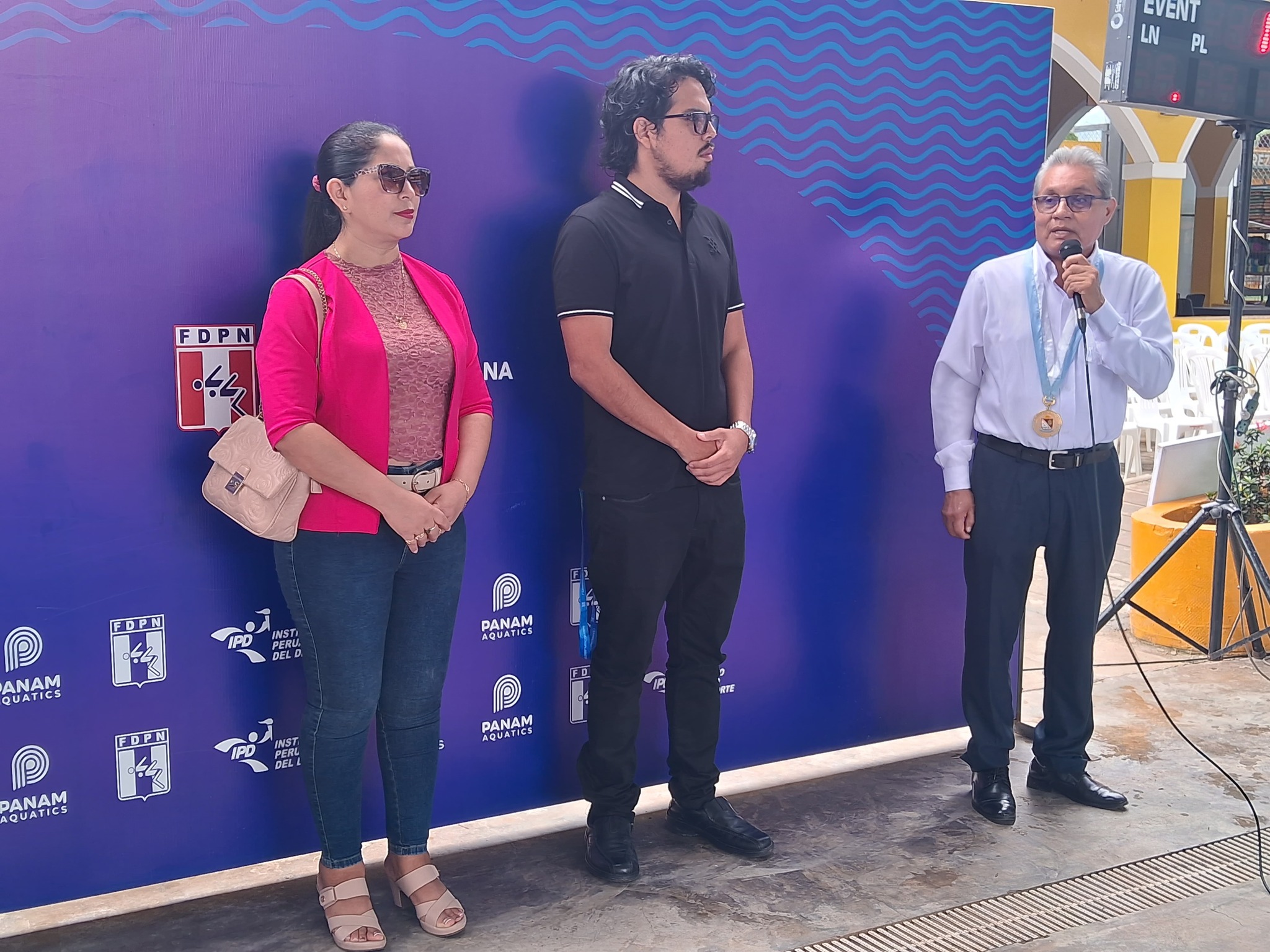 ALCALDE DE MORALES PARTICIPÓ EN CEREMONIA DE INAUGURACIÓN DEL PRIMER CAMPEONATO DESCENTRALIZADO DE NATACIÓN